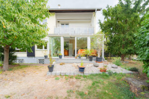 Blick zum Wintergarten